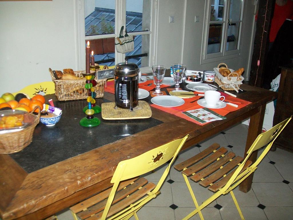パリ シャンブルドット デ ザルティスト Bed & Breakfast エクステリア 写真