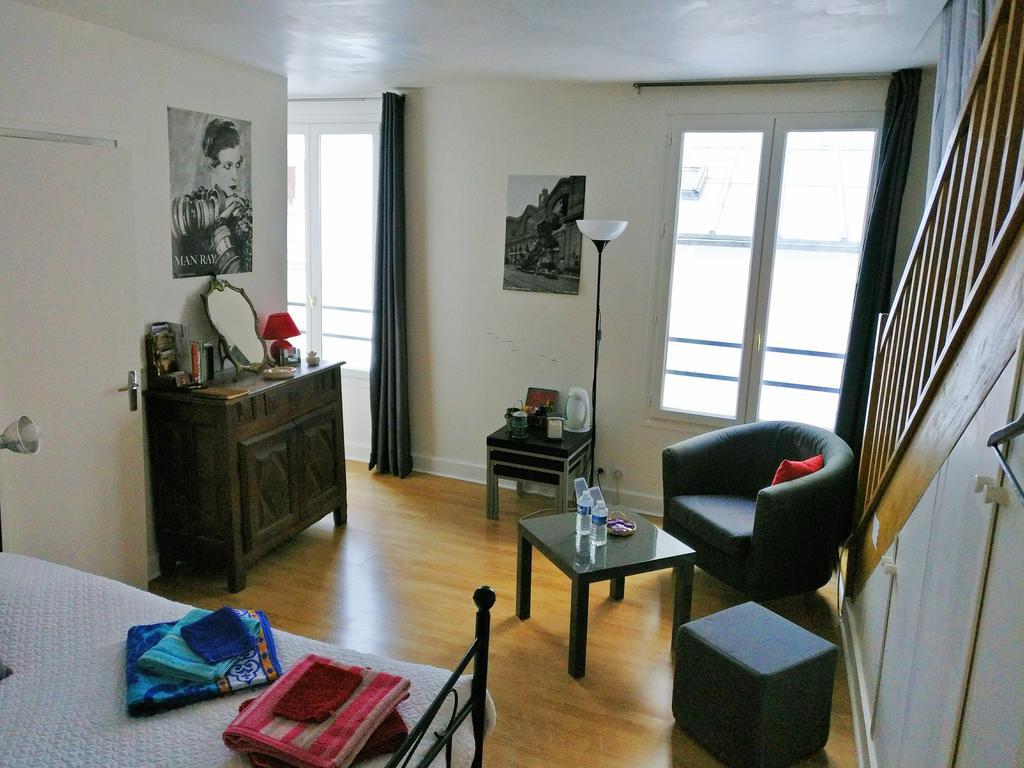 パリ シャンブルドット デ ザルティスト Bed & Breakfast エクステリア 写真